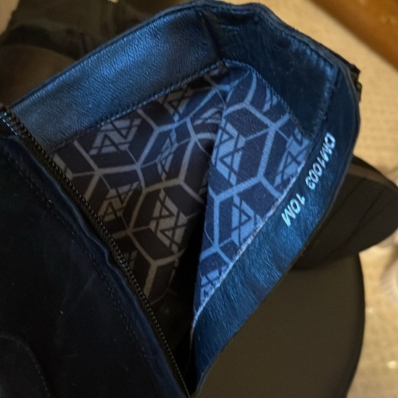 Aquatalia Brigitte Boot Womens Sz 10M Black Ankle Suede Leather Water Resistant - Picture 3 of 8